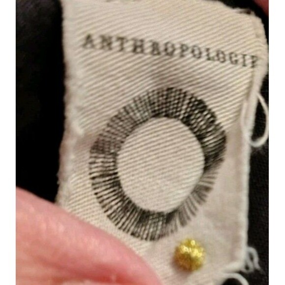 Anthropologie Top Size 2 Black Embroidered Cotton Keyhole Button Sleeveless - Picture 2 of 10